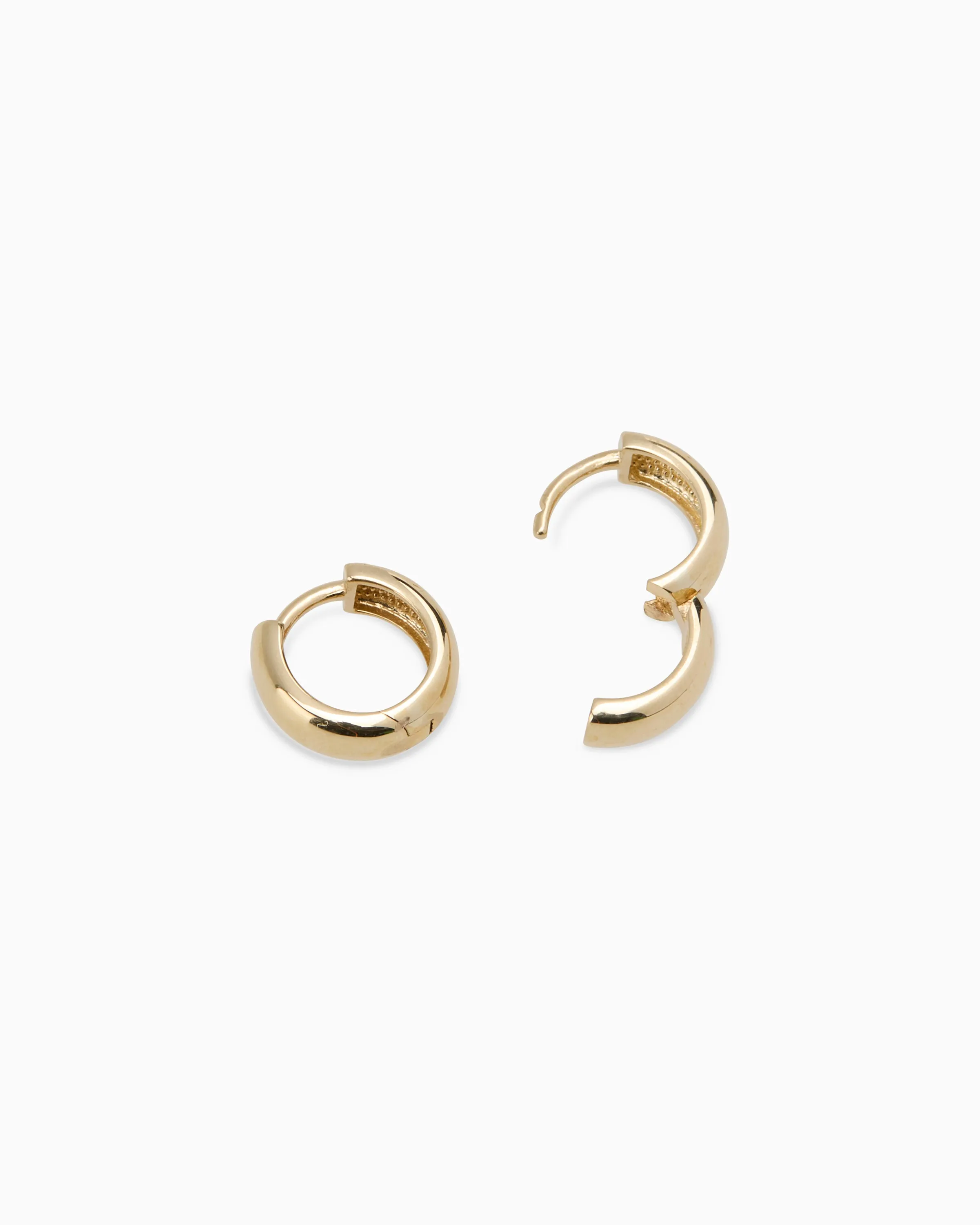 Crescent Huggie | Yellow Gold