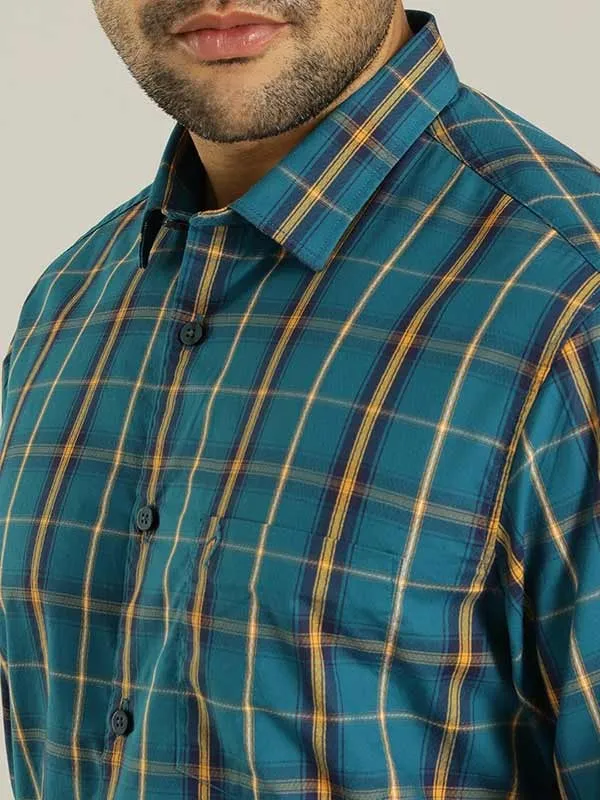 Men Checked Full Sleeve Cotton Blend Shirt