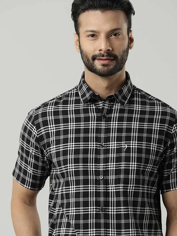 Men Checked Half Sleeve Cotton Shirt