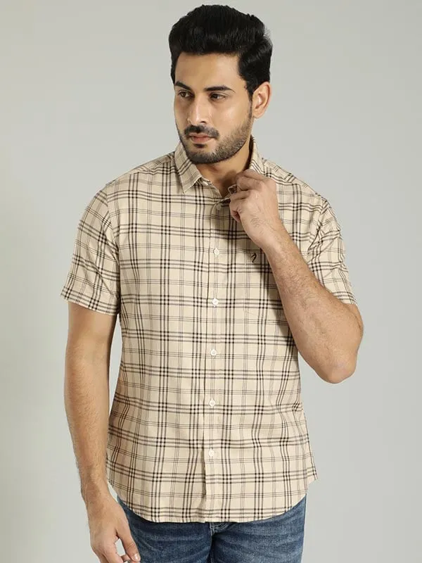 Men Checked Half Sleeve Cotton Shirt