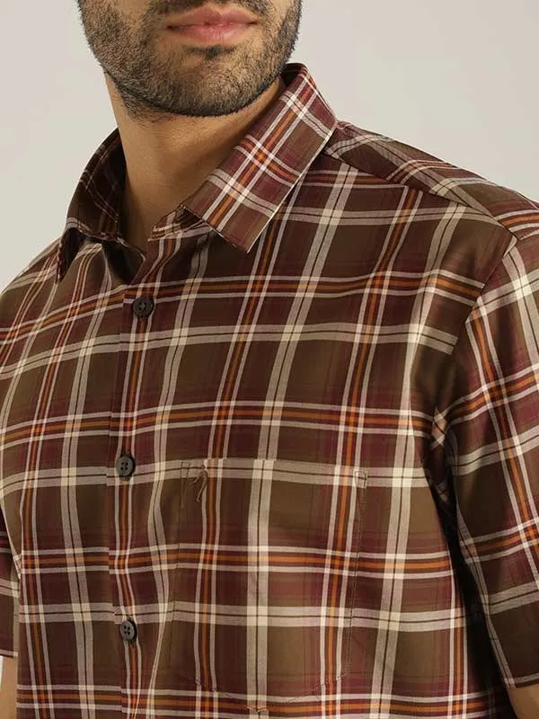 Men Checked Half Sleeve Cotton Shirt